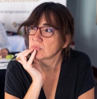 Dña. Amanda Rivilla