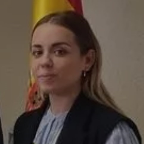 Dña. Cristina González Cebas 